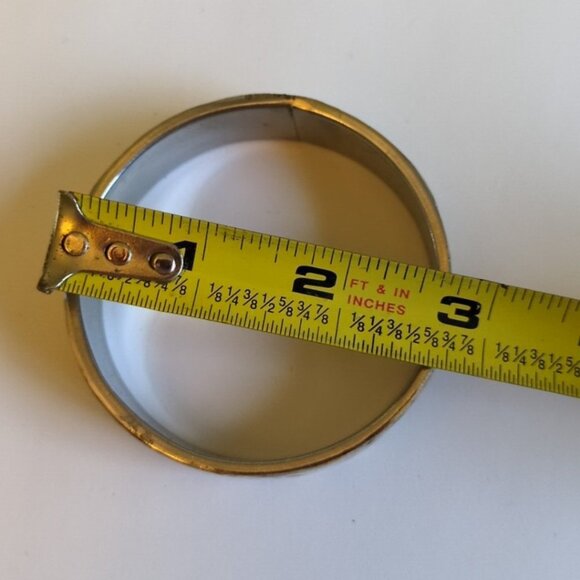 Vintage Tiger Cowrie Shell Bangle Bracelet Metal Beach Bohemian Coastal Natural - Picture 4 of 4